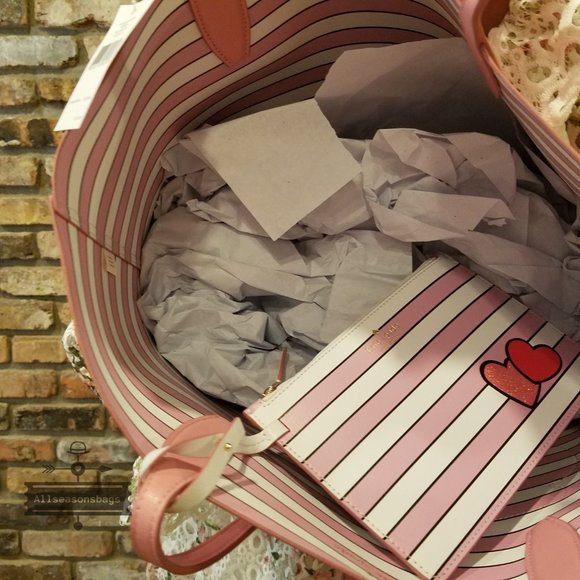 Kate spade Archie Comics Large Tote  Yellow Wallet - Picture 3 of 16